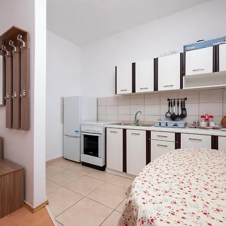 Lovely In With Kitchen